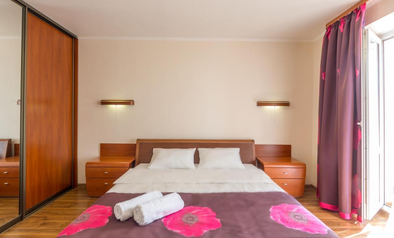 Apartments Near Parus Business Centre كييف المظهر الخارجي الصورة