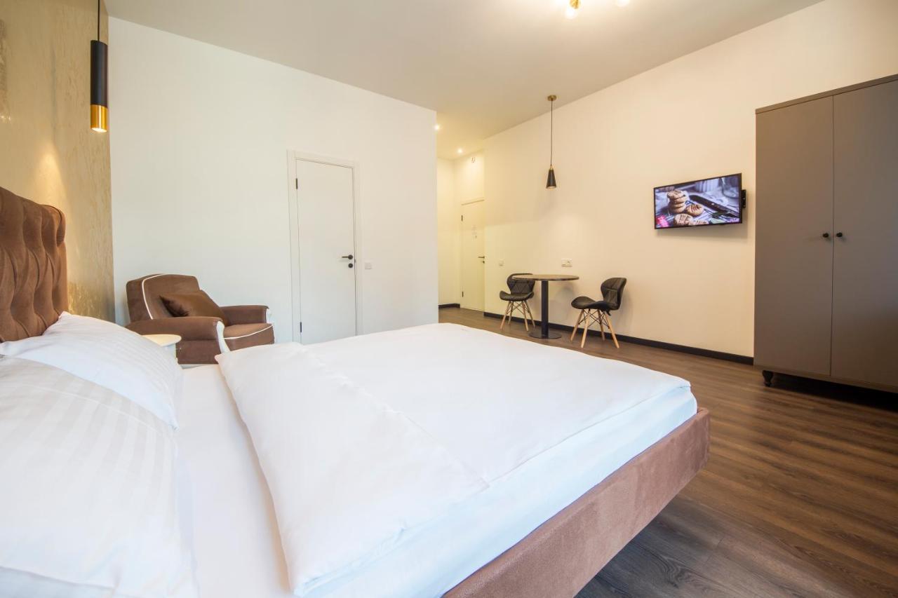 Apartments Near Parus Business Centre كييف المظهر الخارجي الصورة